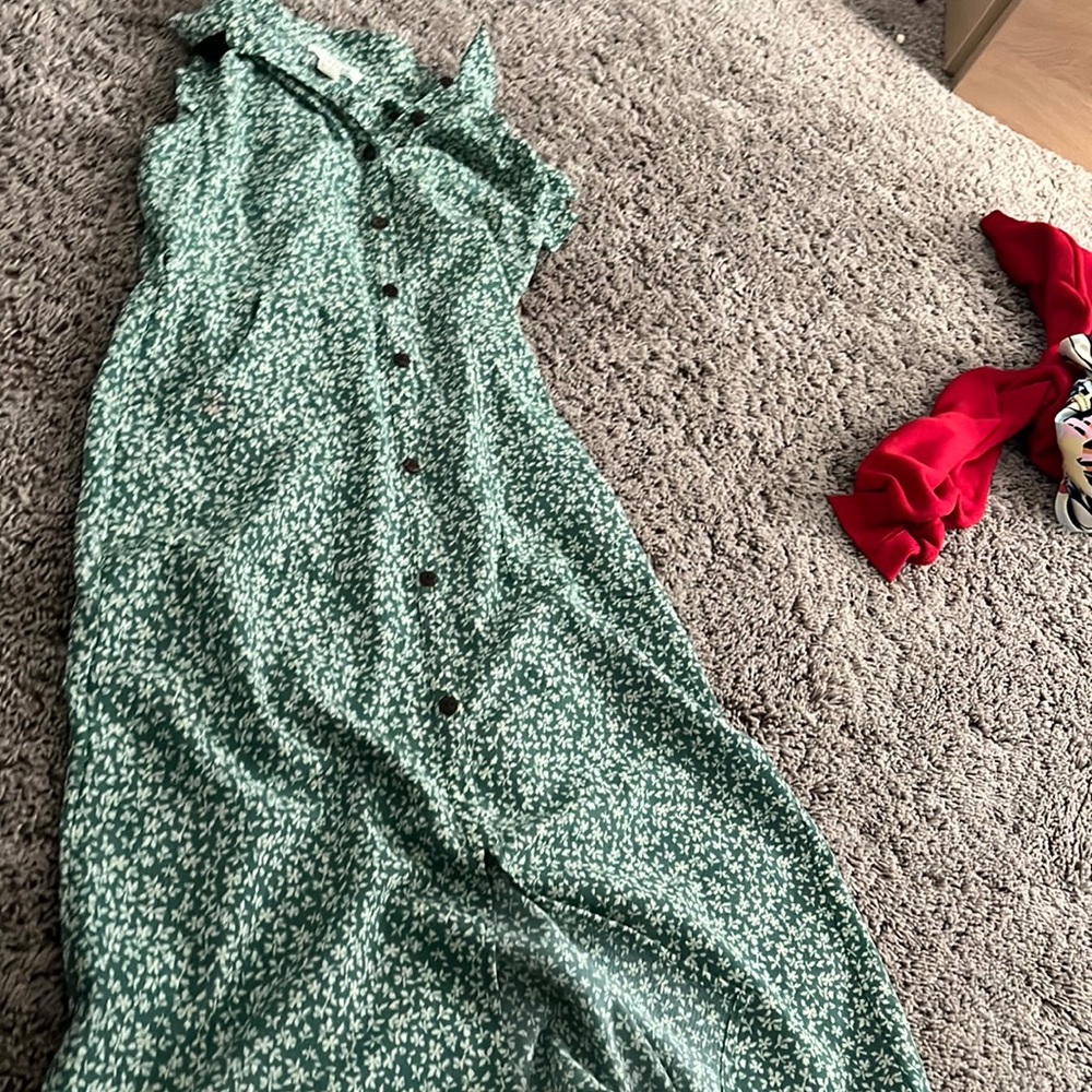 Green long and flowy flower dress